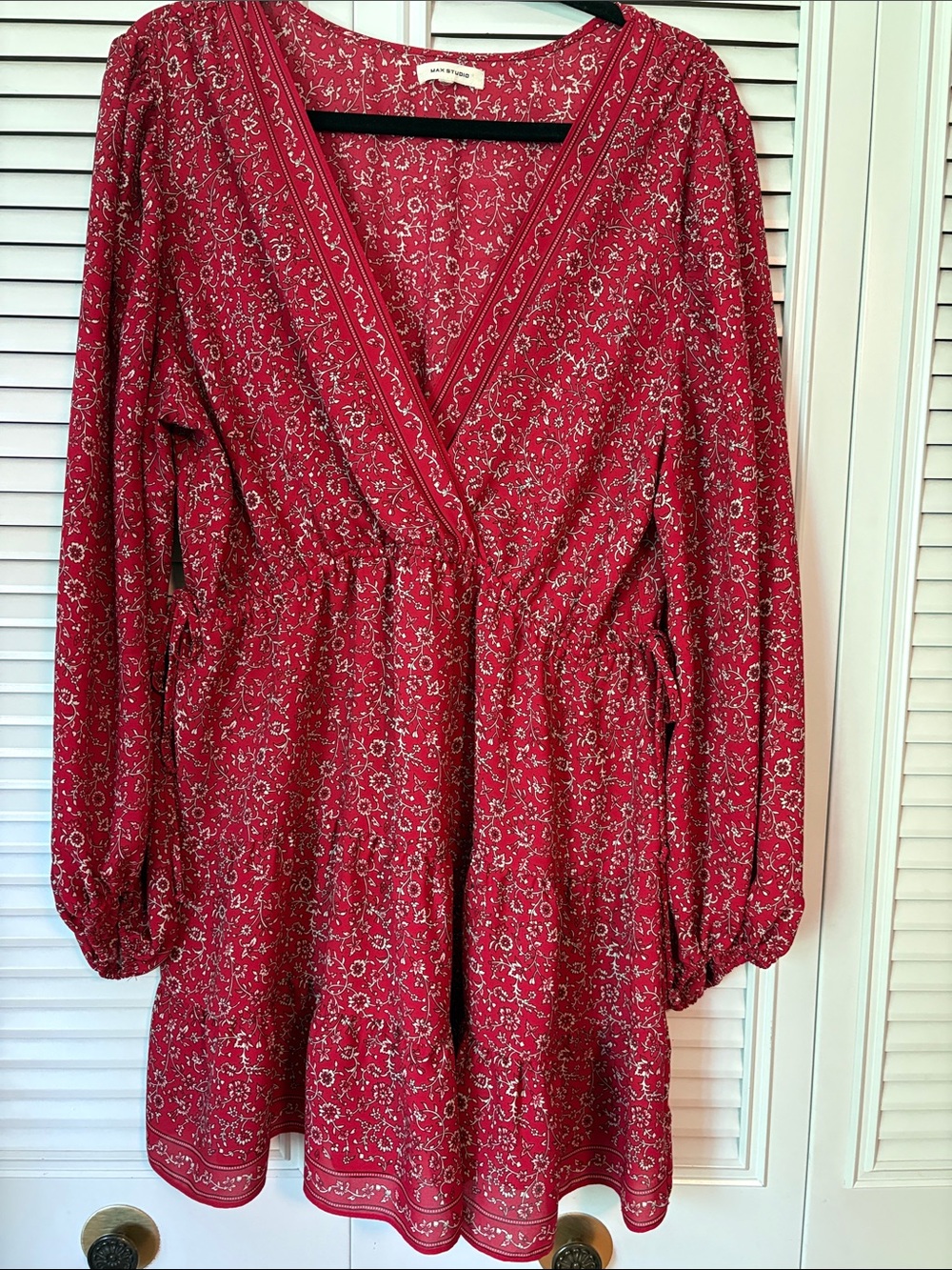 Max Studio Red Floral Wrap-Style Mini Dress Size Medium-Large - Picture 3 of 12